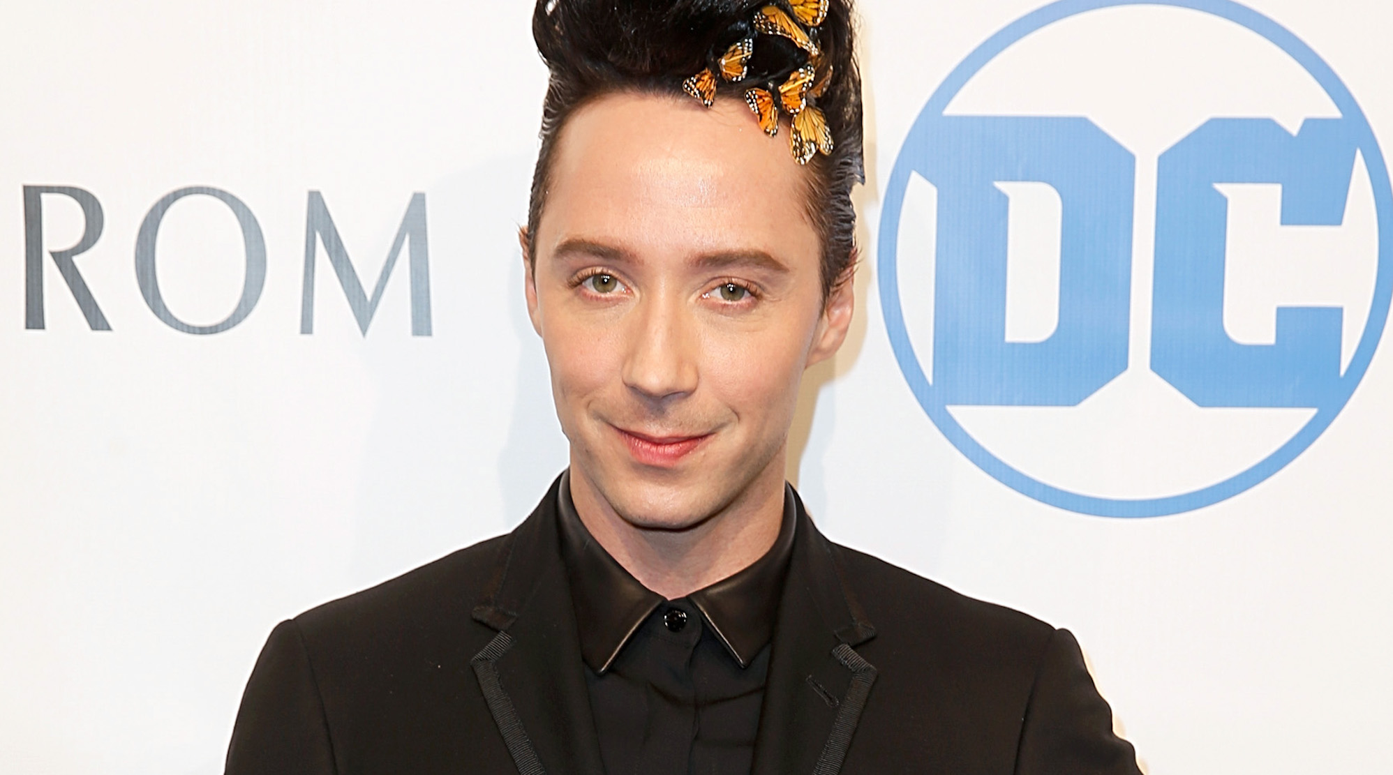 El olímpico Johnny Weir será el presentador estadounidense de Eurovisión 2023