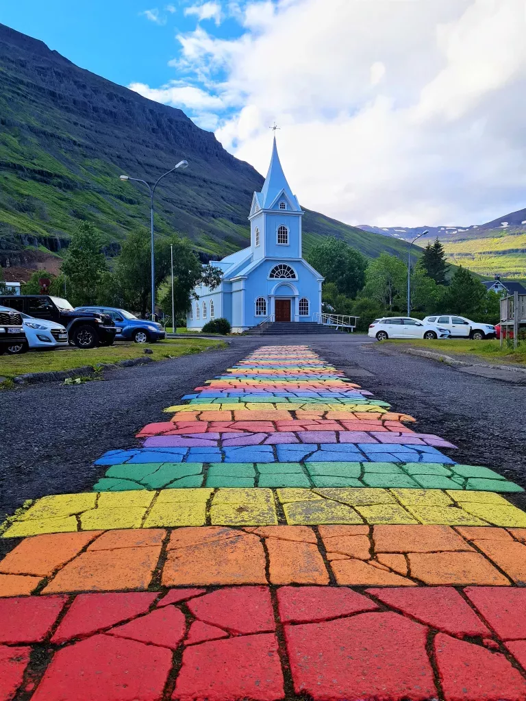 Islandia aprueba la prohibición histórica de las terapias de conversión