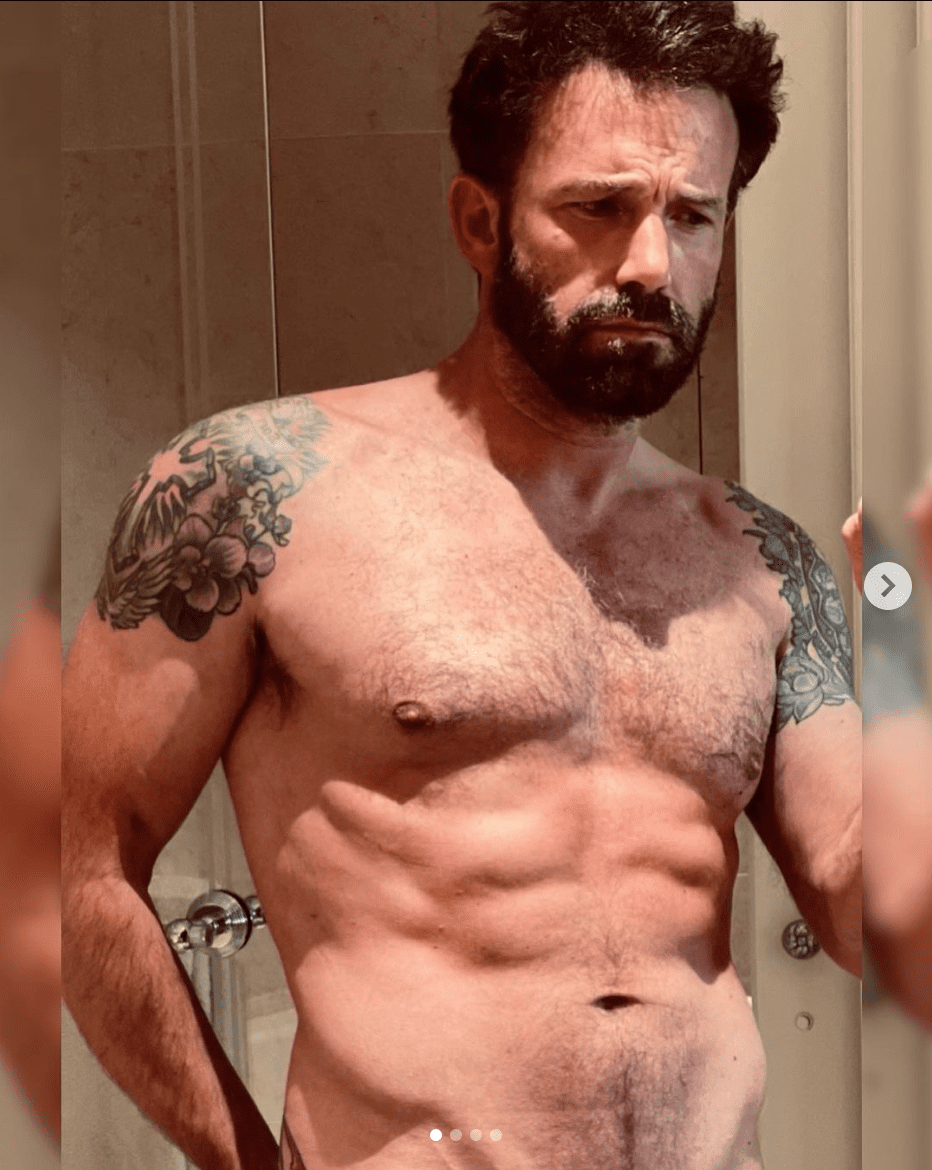 Jennifer Lopez comparte un selfie sin camiseta de Ben Affleck