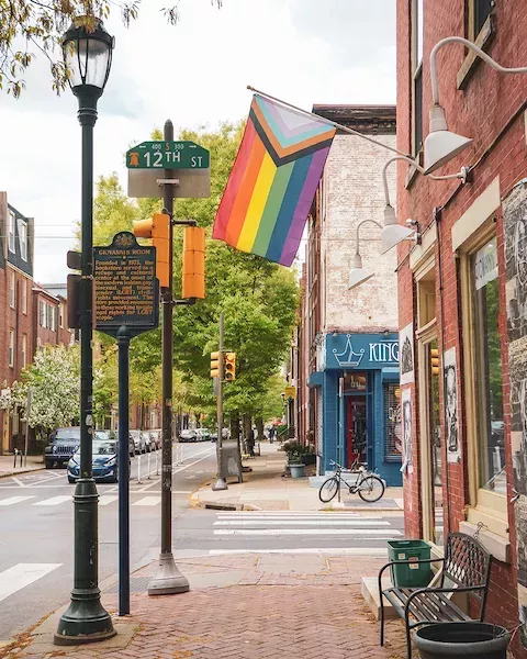 La vibrante cultura en torno a la comunidad LGBTQ+ de Filadelfia