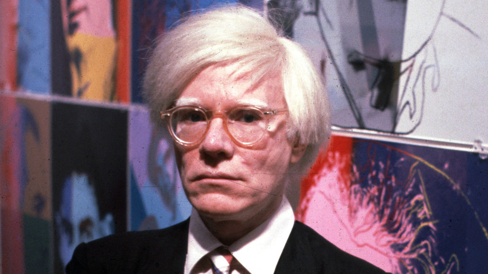 Explorando la vida de Andy Warhol, abiertamente gay