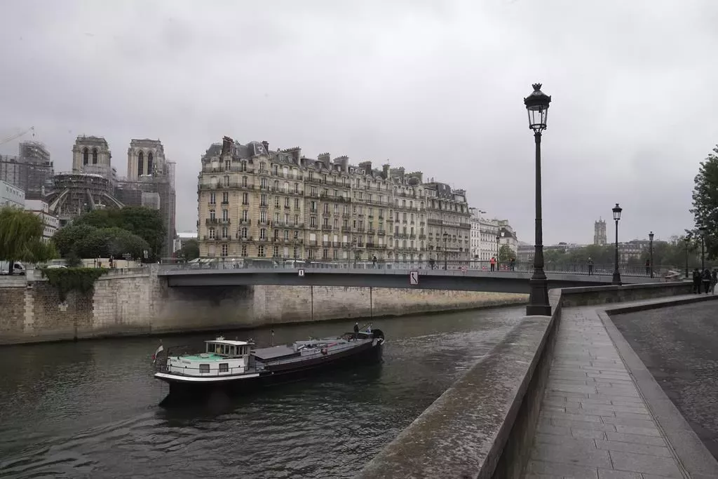 París abre el río Sena al baño tras 100 años cerrado - Nacional | Globalnews.ca
