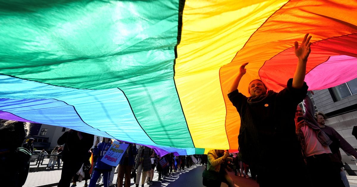 Letonia legaliza uniones civiles entre las parejas del mismo sexo
