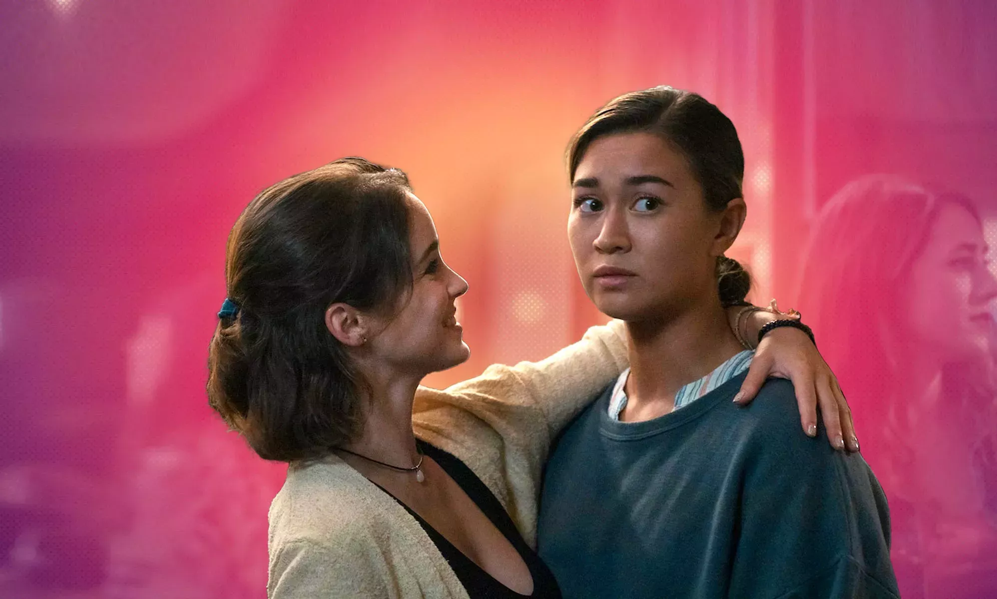 El showrunner de la Monja Guerrera dice que Netflix ech&oacute; para atr&aacute;s la exploraci&oacute;n del romance queer en la segunda temporada