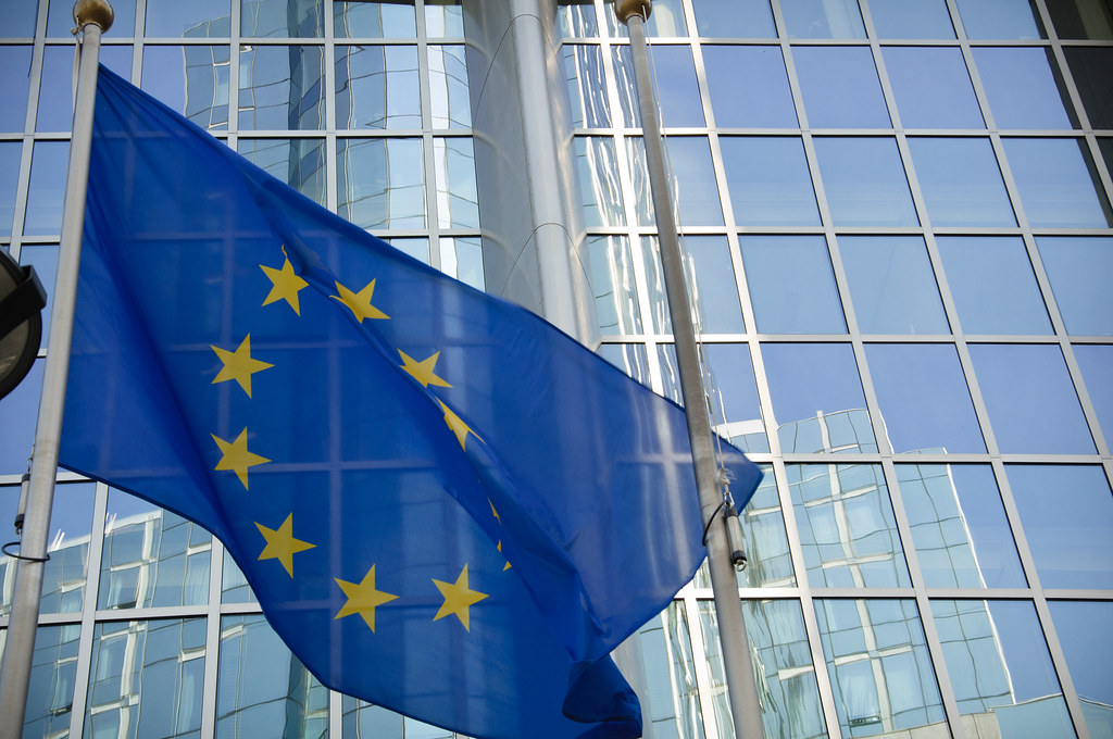 La Eurocámara apoya la filiación de hijos de parejas LGTBI en la UE