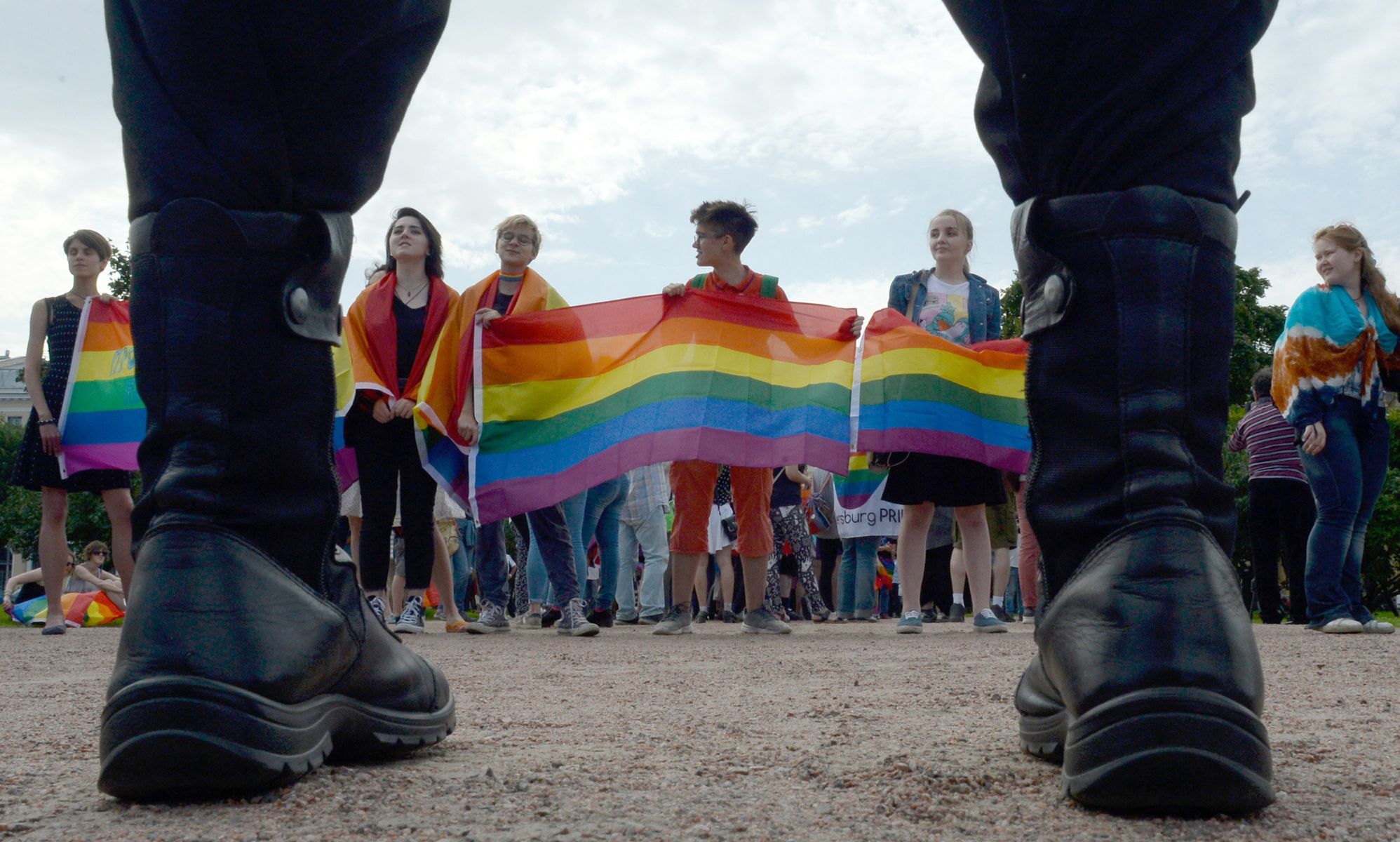 La policía antidisturbios rusa asalta otro bar gay en el marco de la represión al colectivo LGBT