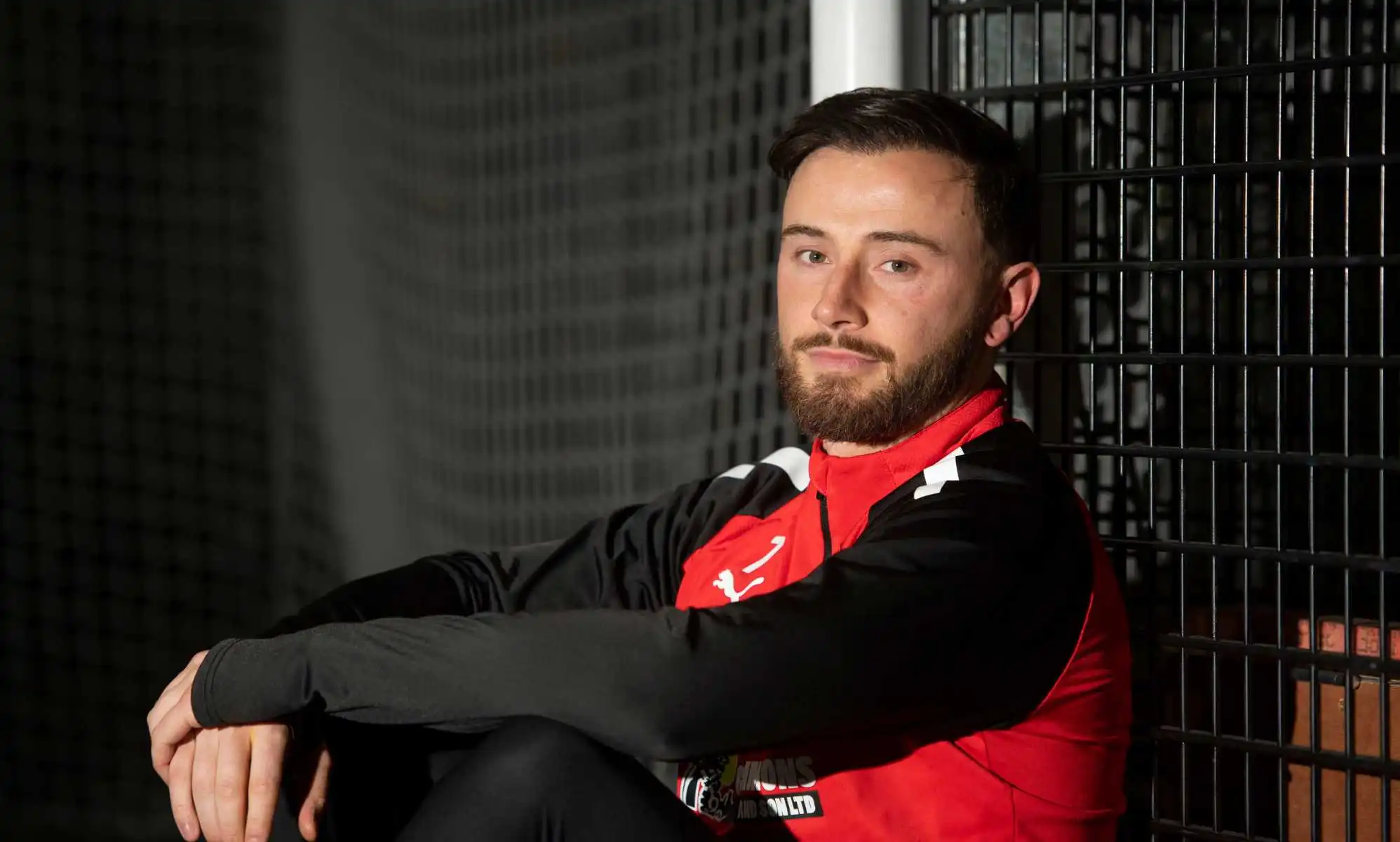 Zander Murray, el primer futbolista gay de Escocia, se retira