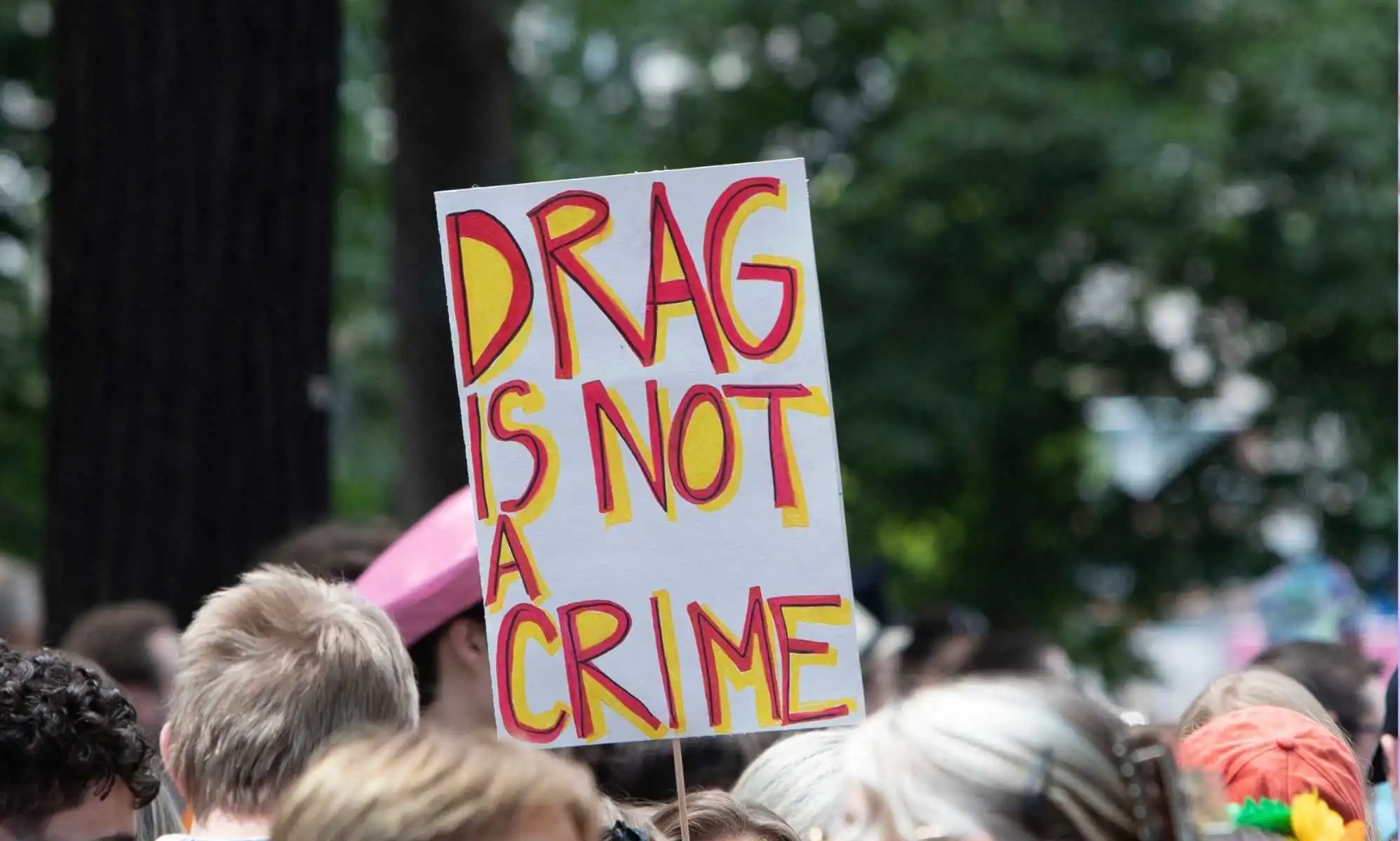 Más de 100 hombres detenidos en una operación contra la trata de seres humanos en Florida, y "ninguno" era una drag queen