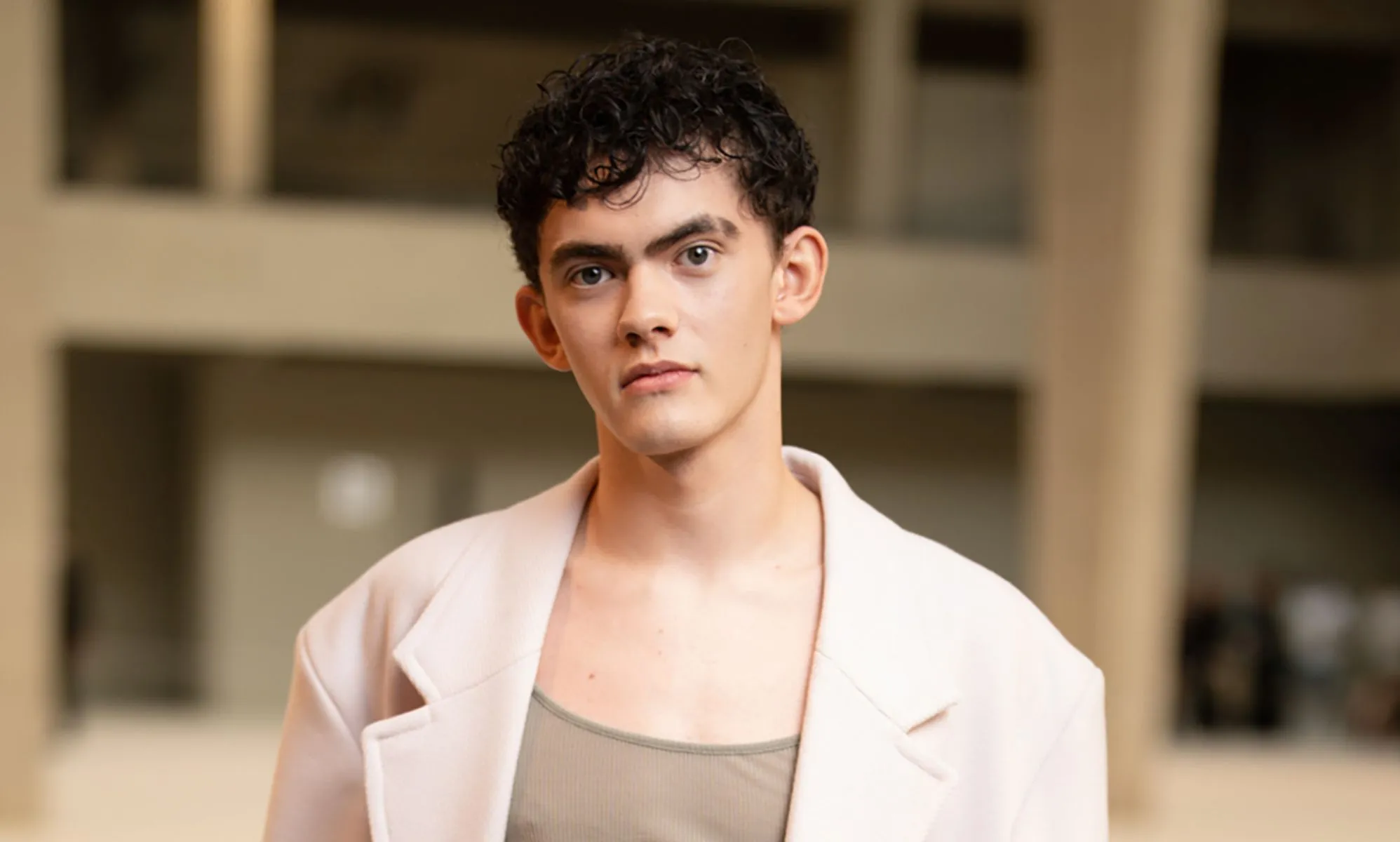 Joe Locke da consejos a las personas que luchan con su sexualidad