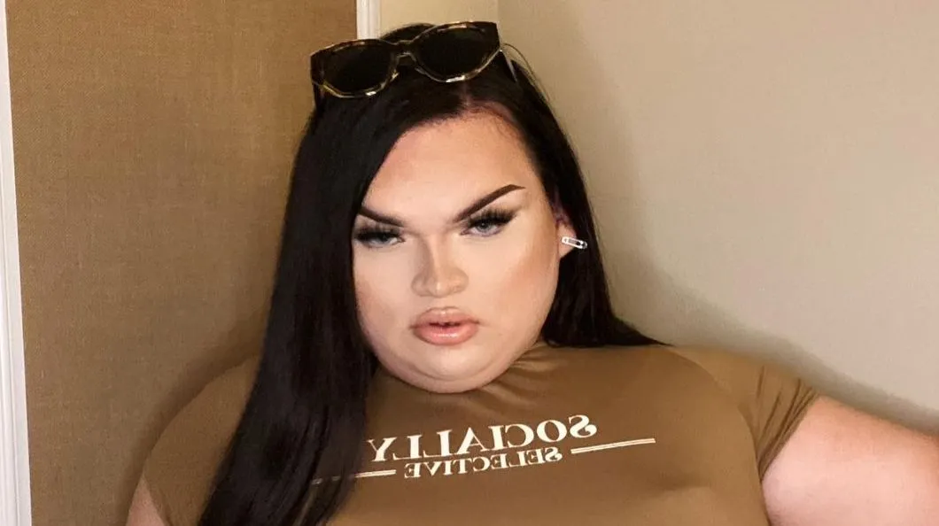 La estrella trans de TikTok Ali C López afirma que la "masculinidad en declive" se está volviendo "incontrolable