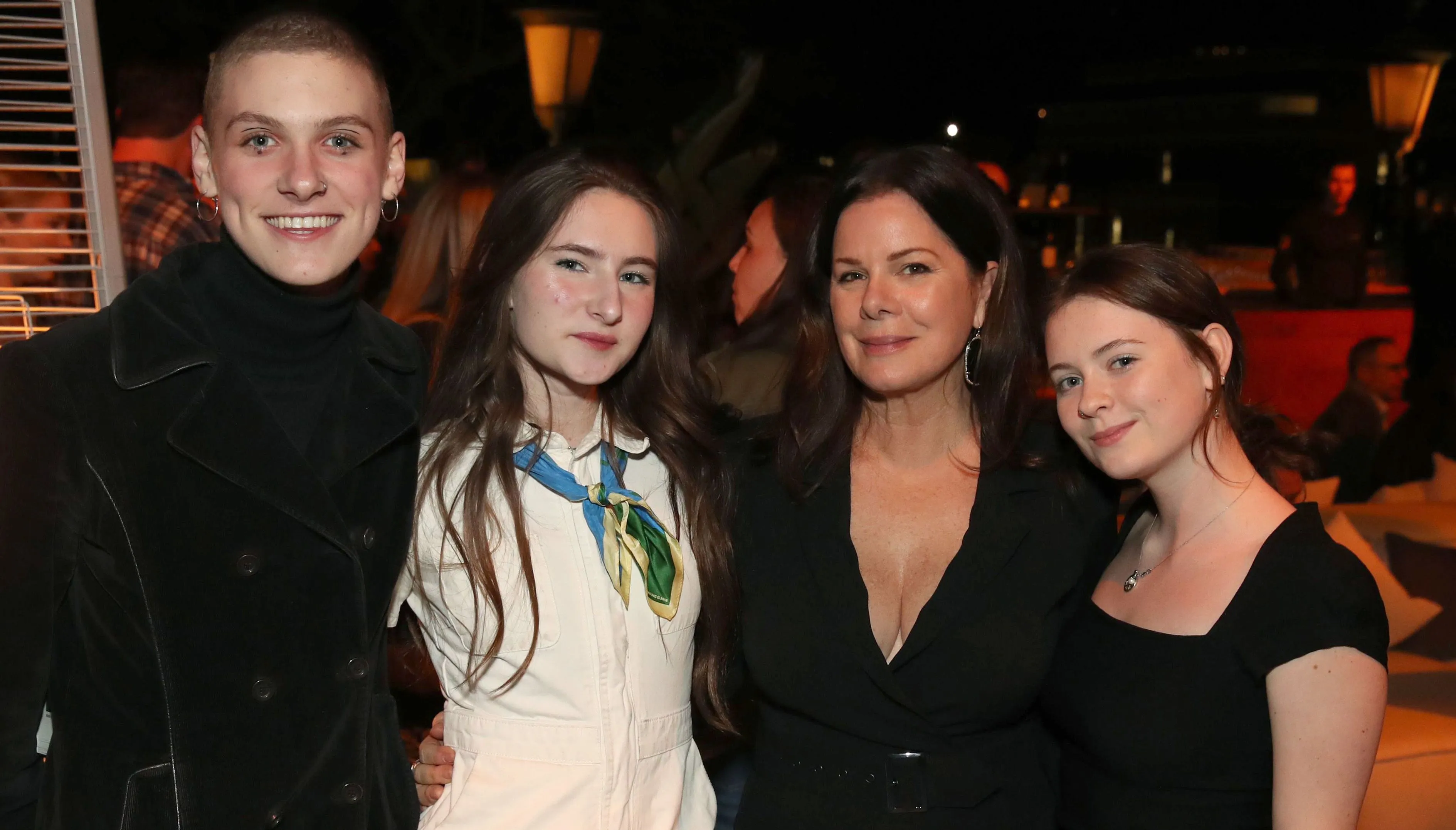 La ganadora del Oscar Marcia Gay Harden recibe "cartas de odio" porque todos sus hijos son maricas