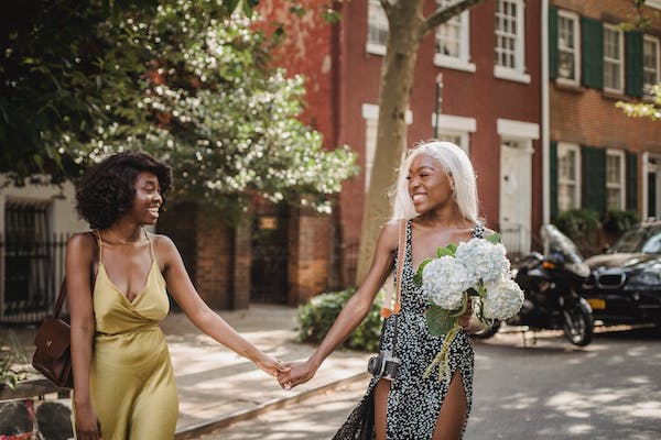 Más canciones sáficas para tu lista de San Valentín