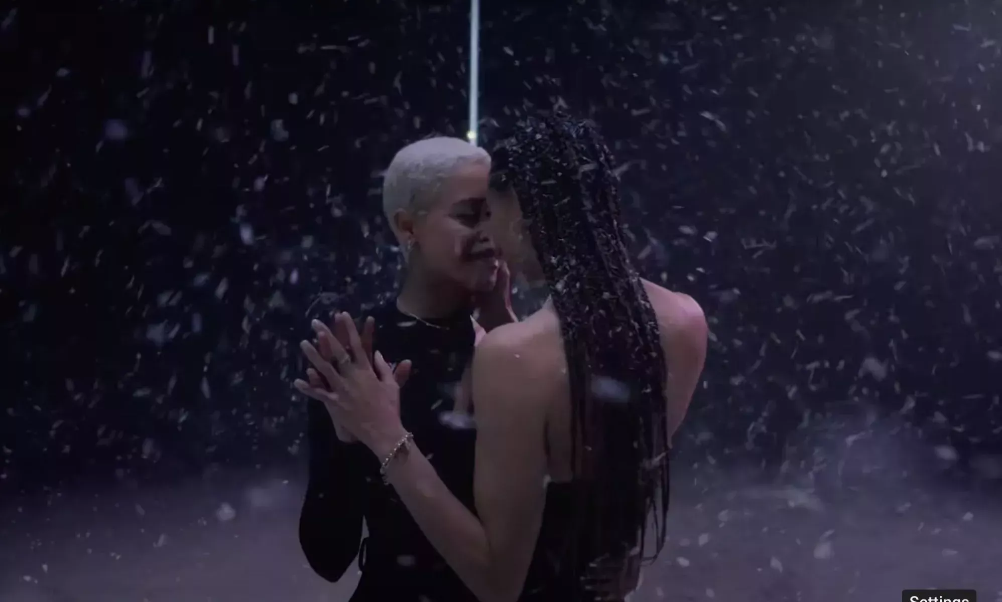 Un anuncio de Pandora con lesbianas indigna al grupo cristiano conservador One Million Moms