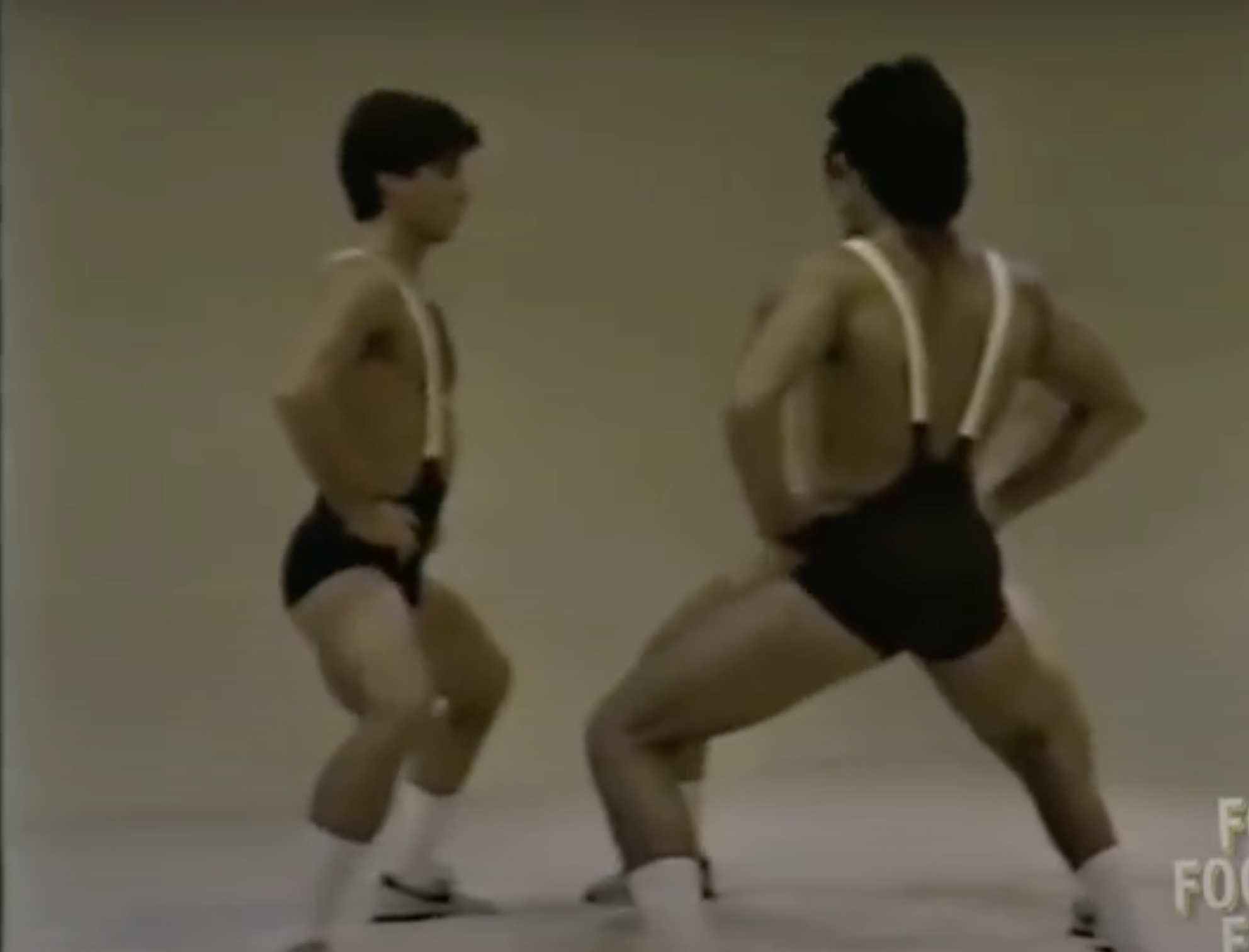 Este vídeo de entrenamiento de Chippendales de los 80 es mucho más que hacer pesas.