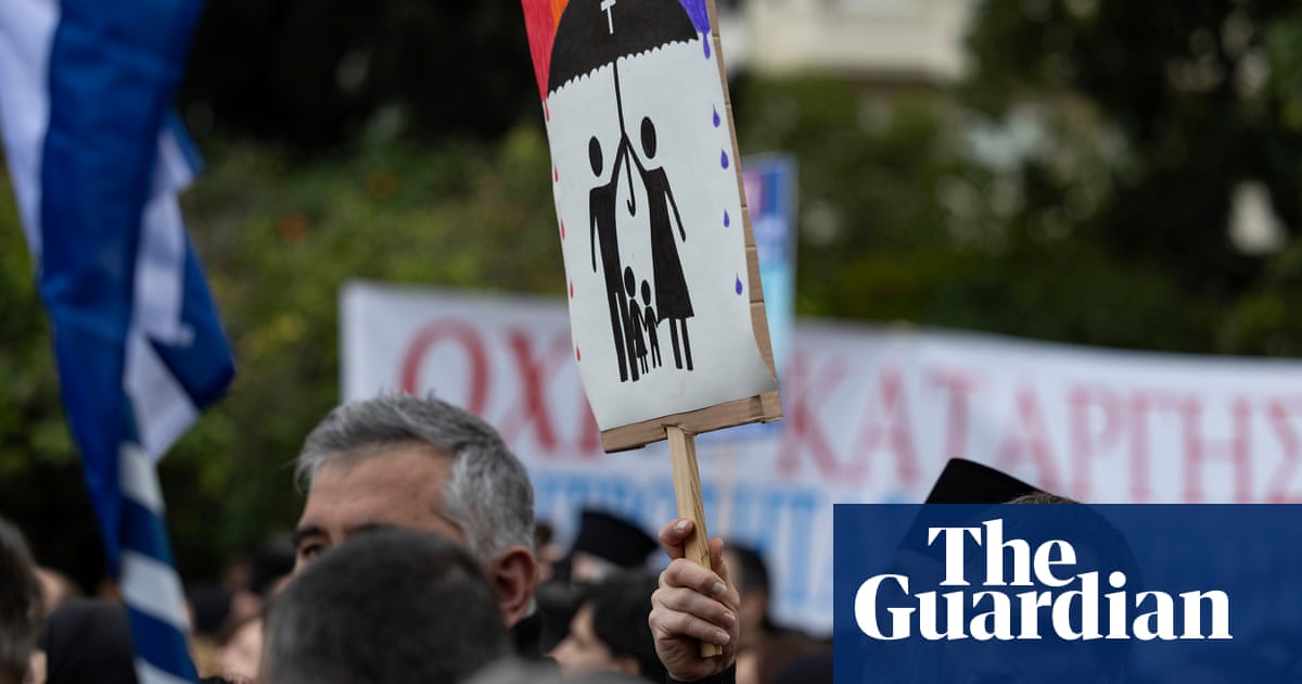 La Iglesia ortodoxa griega pide la excomunión de los diputados tras la votación del matrimonio homosexual