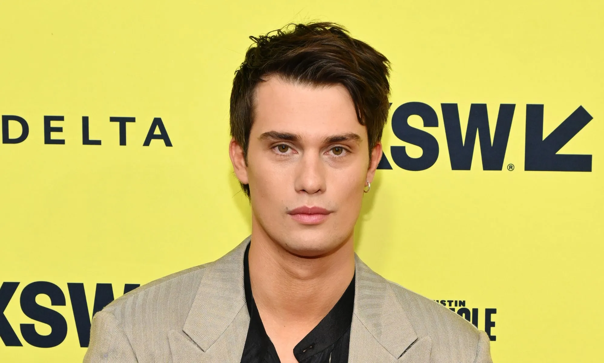 Los fans creen que Nicholas Galitzine ha lanzado suavemente a su pareja en Instagram