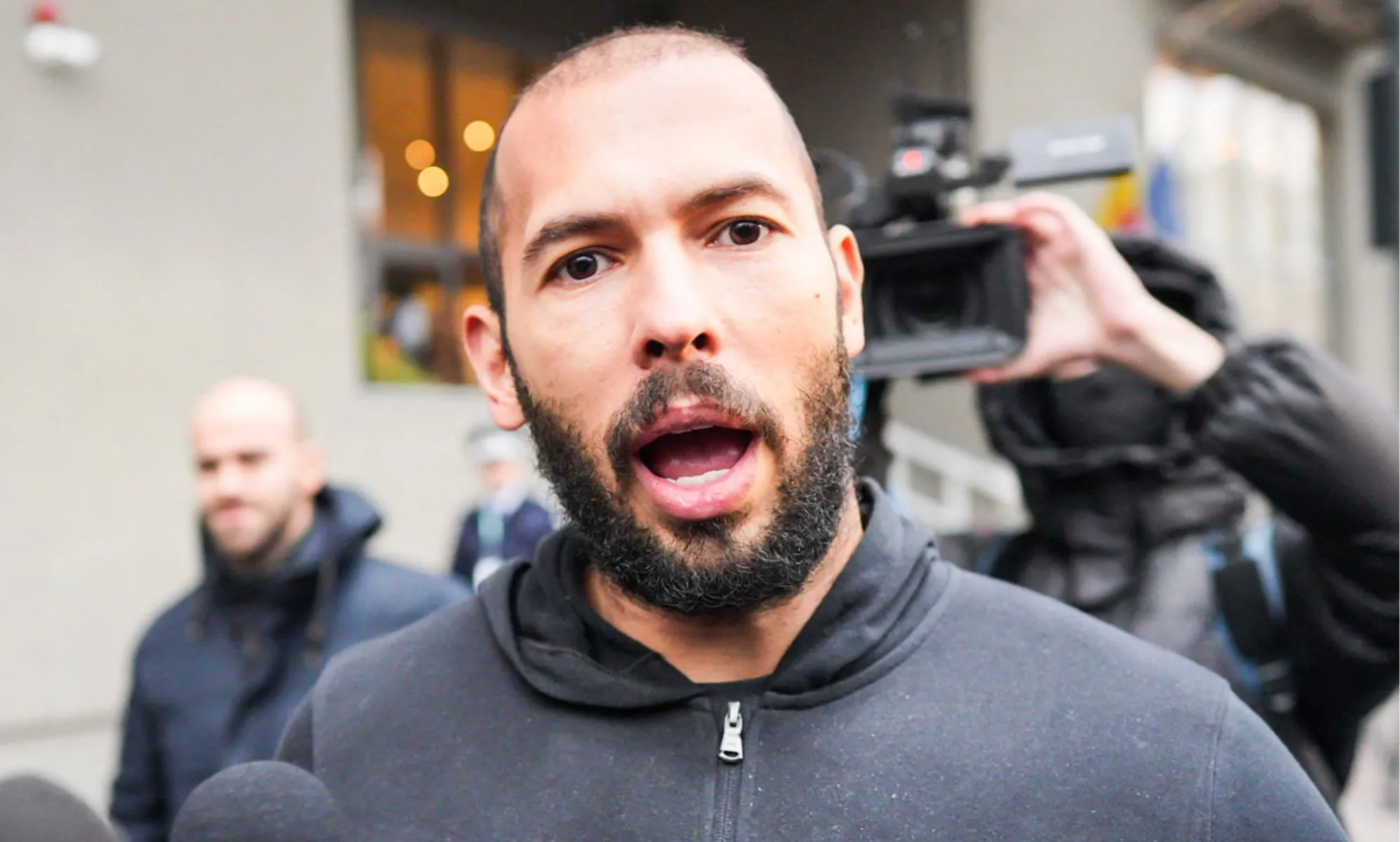 Andrew Tate afirma que es "gay" que los hombres tengan sexo con mujeres por placer