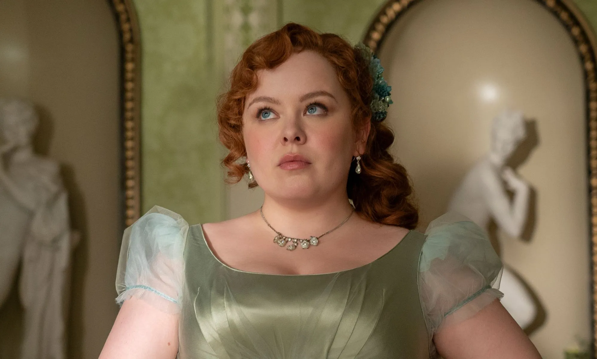 Nicola Coughlan, de Bridgerton, pide una historia de amor queer en la exitosa serie de Netflix