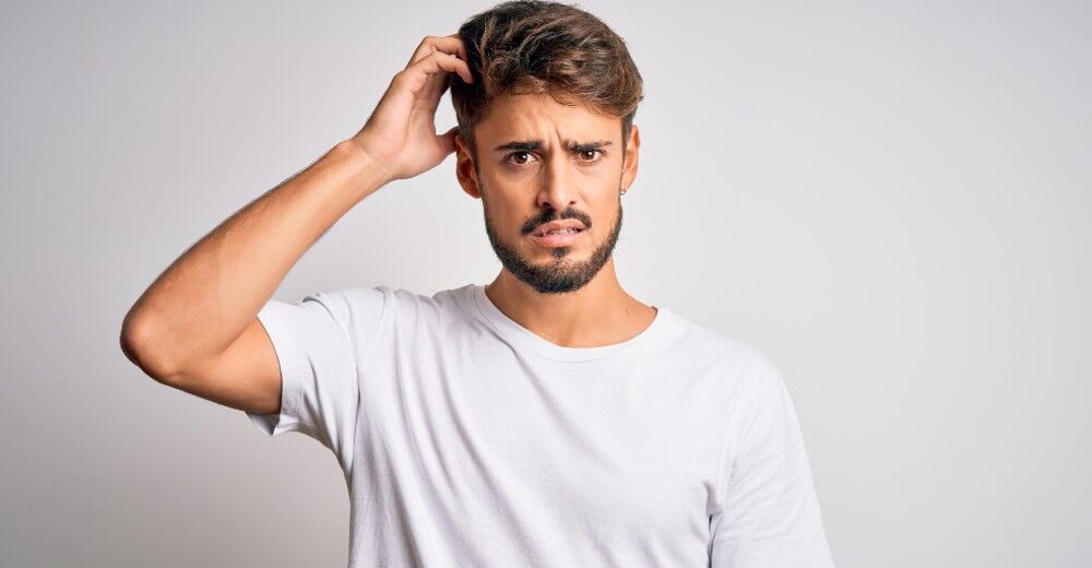 "¡Nos van los HOMBRES, no los mariquitas!": Esta bandera para "gays masculinos" tiene a todo el mundo poniendo los ojos en blanco