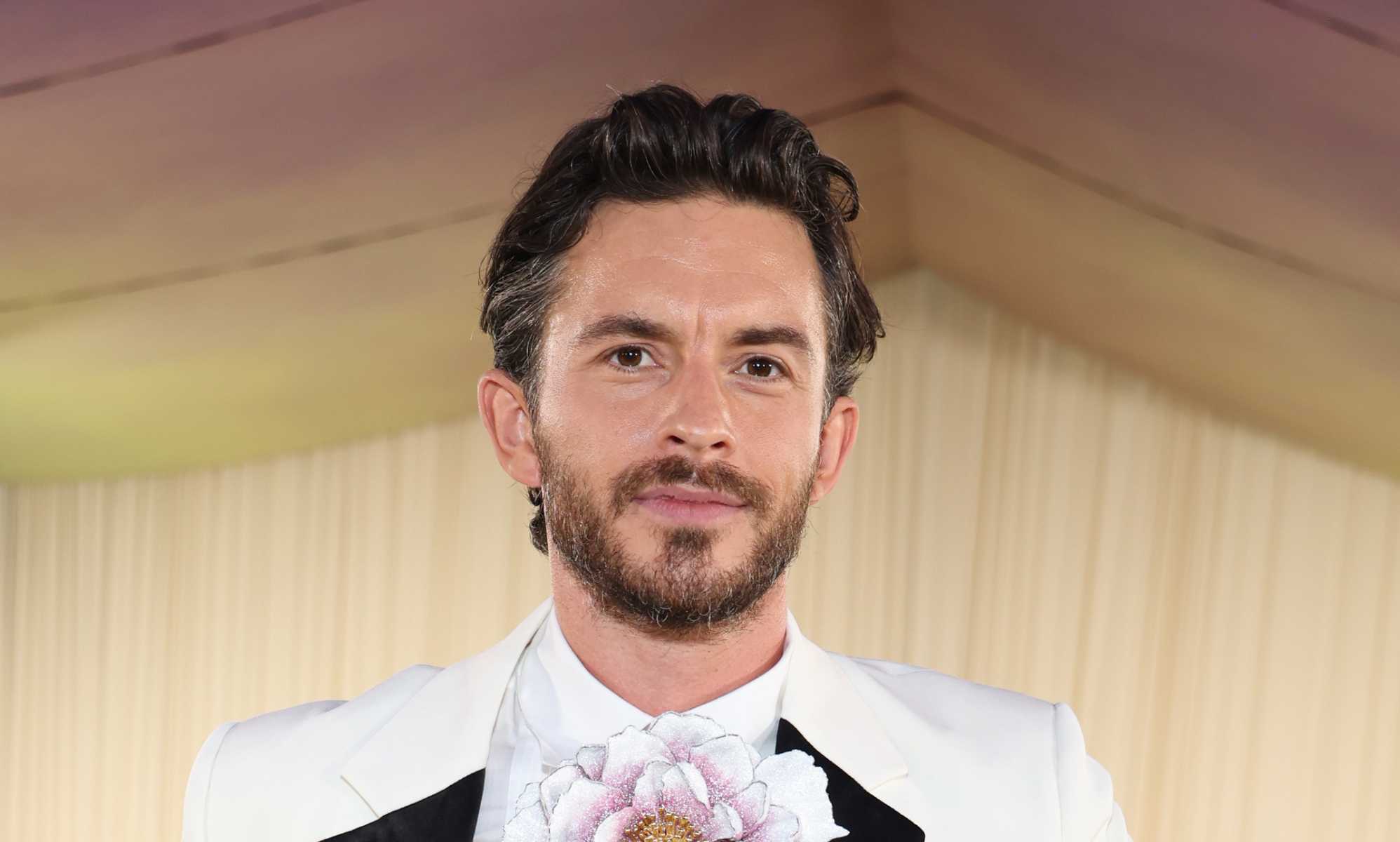 Jonathan Bailey explica cómo consiguió el papel en la tercera temporada de Heartstopper