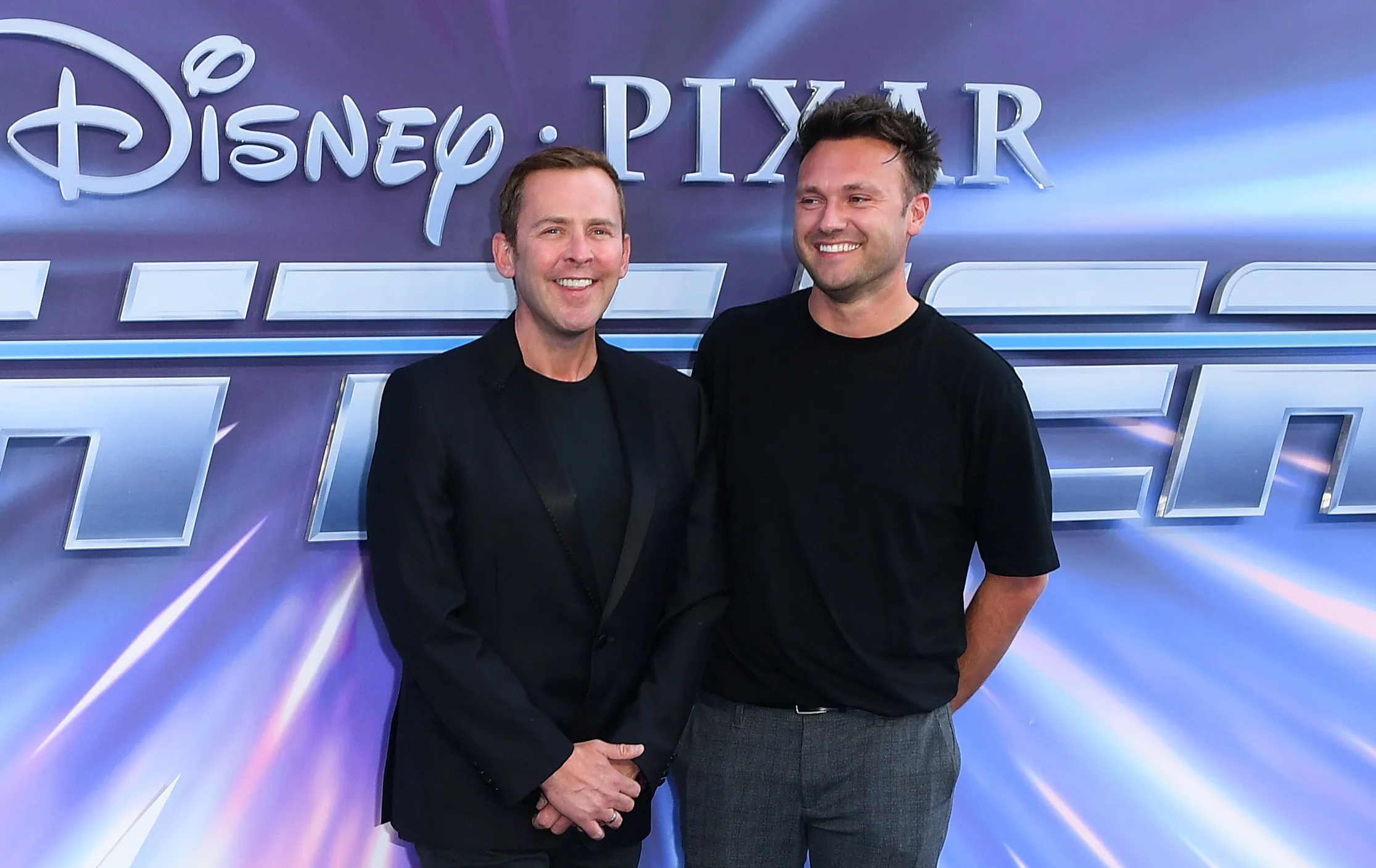 Scott Mills planea incluir "no uno, sino dos" guiños a Eurovisión en su próxima boda con su novio Sam