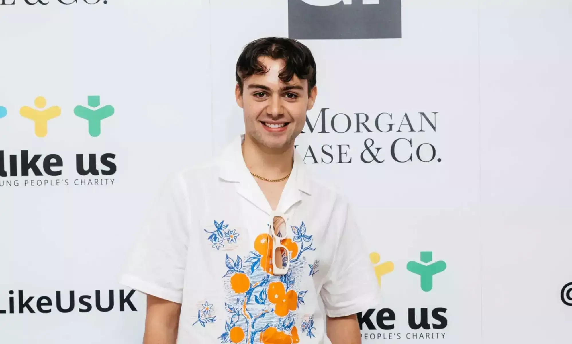 La estrella de Heartstopper deja caer una