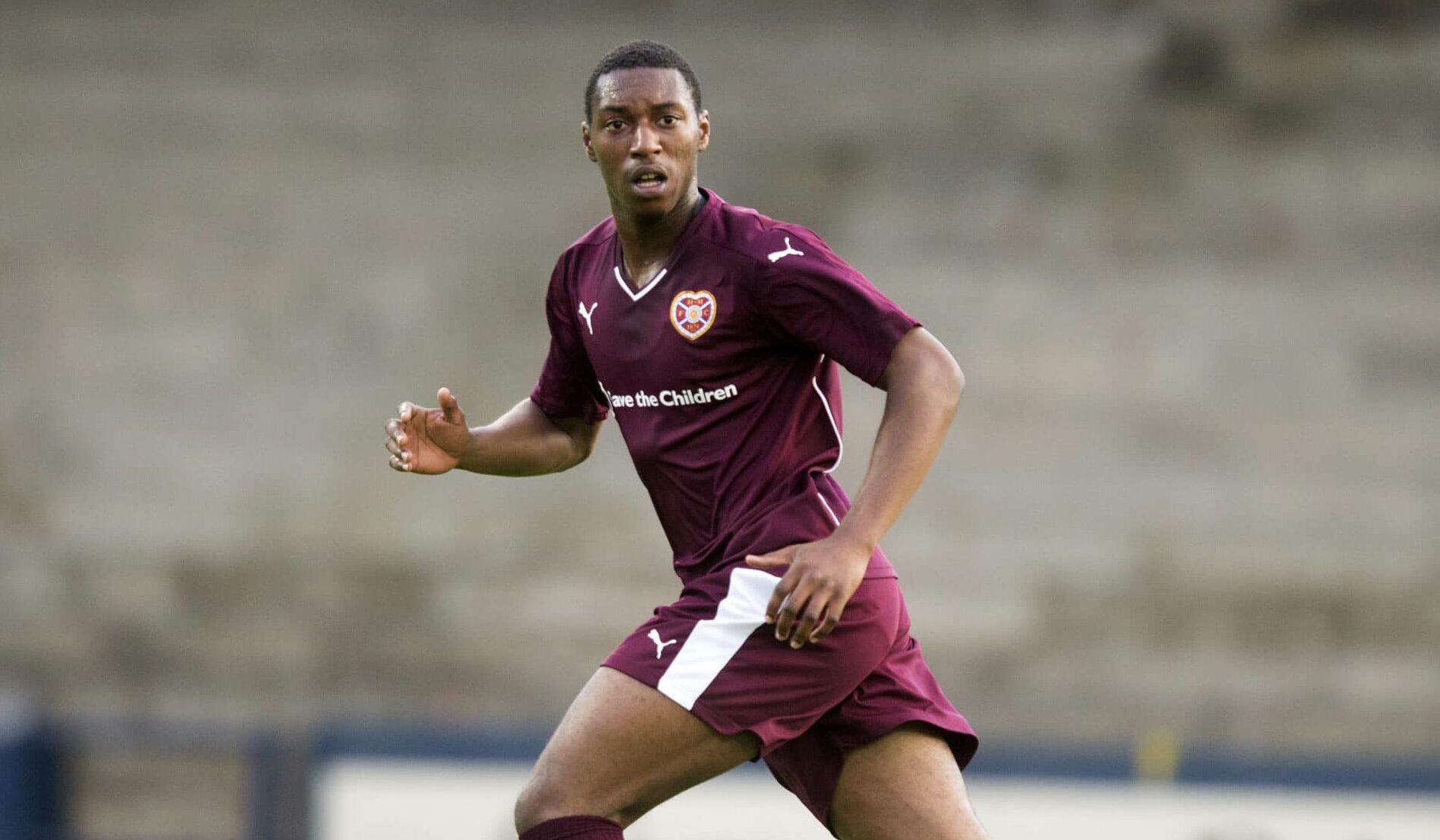 Un futbolista bisexual dice que salir del armario "cambió la trayectoria" de su vida