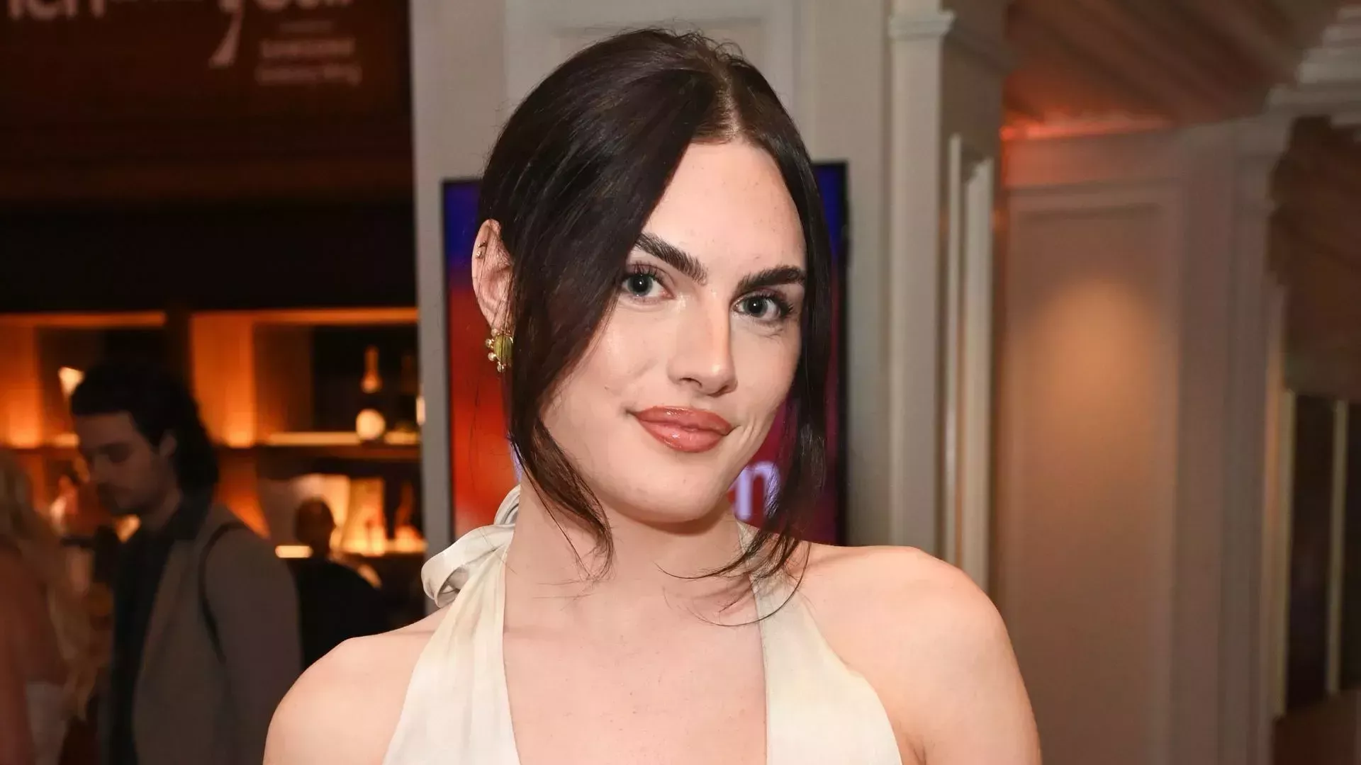 La estrella de Heartstopper, Bel Priestley, comparte una actualización inspiradora tras su cirugía de feminización vocal