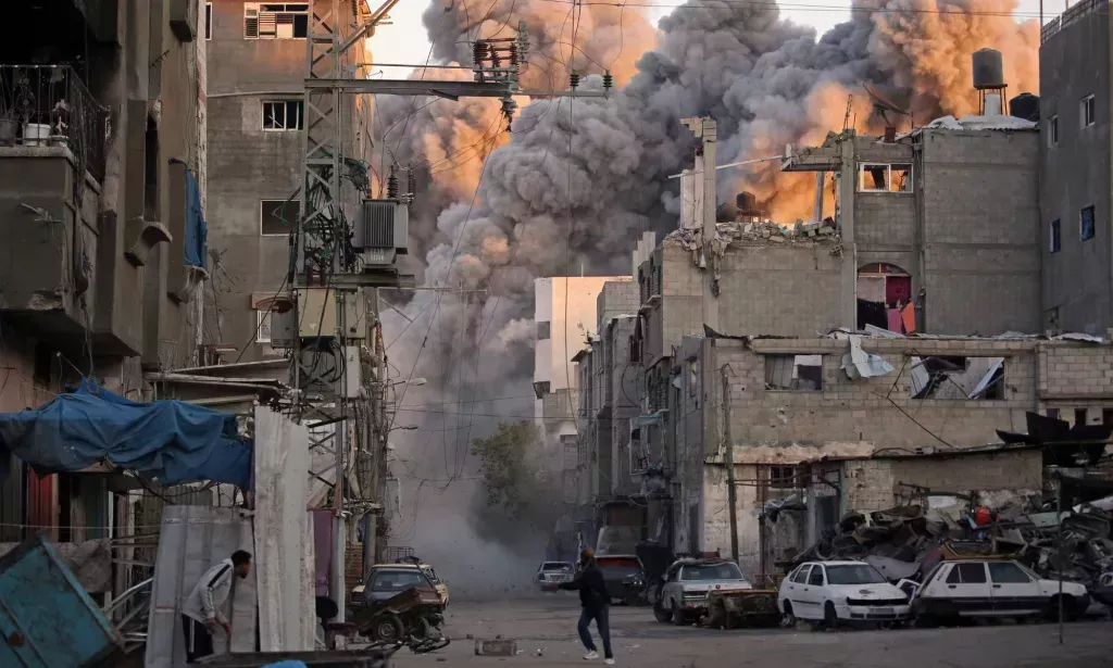 Una explosión en la Franja de Gaza.