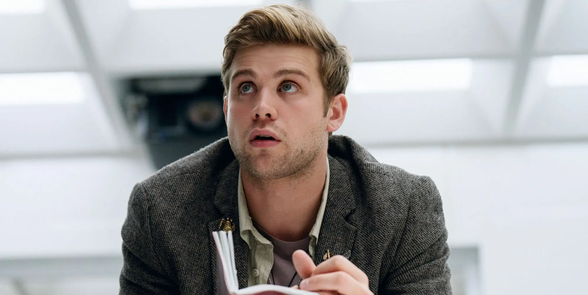 Leo Woodall hace un comentario raro sobre su romance con su co-estrella de The White Lotus