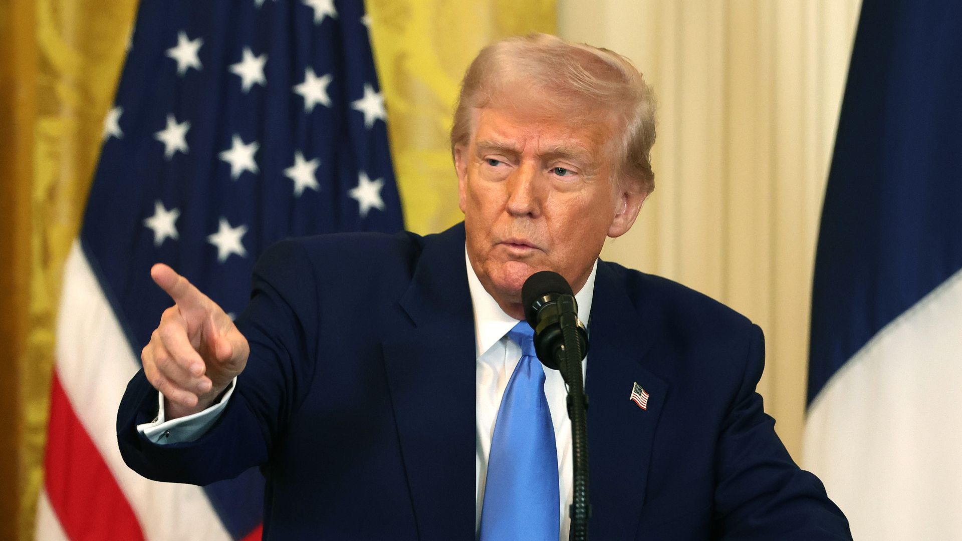 La administración Trump ‘prohibirá la entrada de atletas trans a EE. UU. para competiciones’