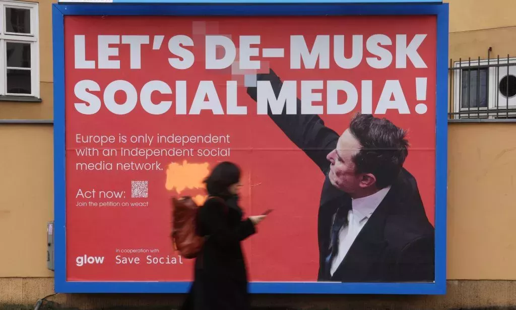 An advert showing a picture of Elon Musk that says 'Let's De-Musk social media'.