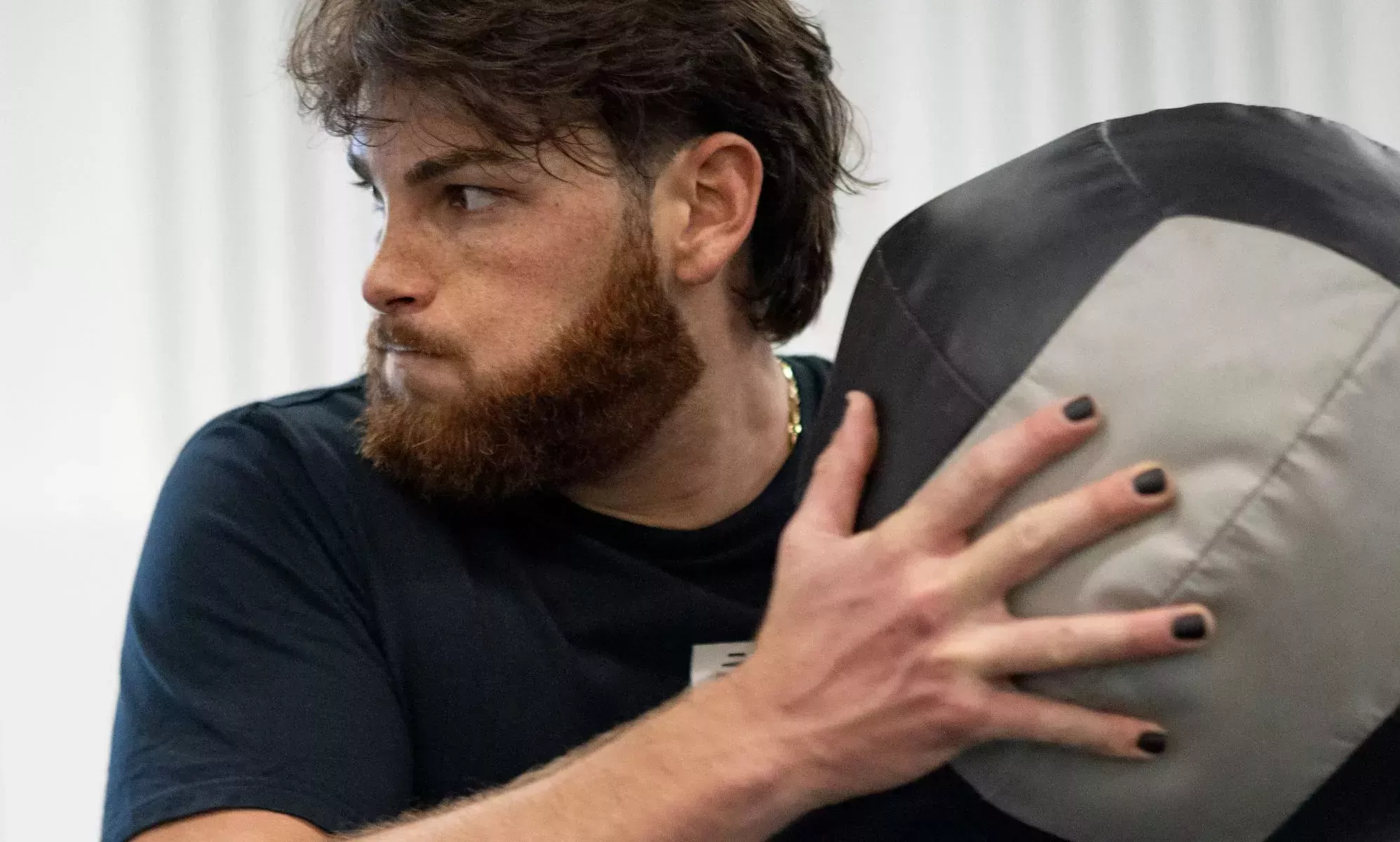 La estrella del béisbol Triston Casas admite que pinta sus uñas para molestar a los fanáticos de derecha