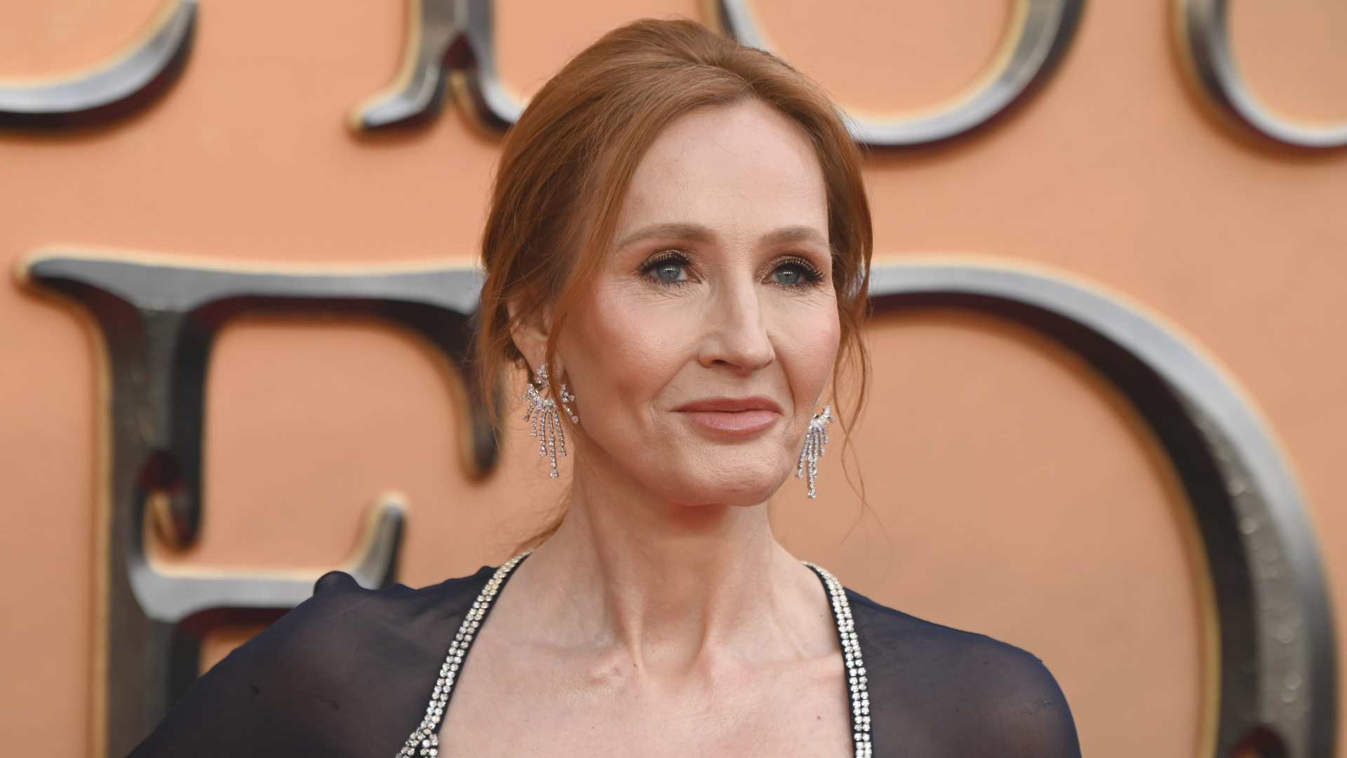 JK Rowling criticada por comentarios sobre la asexualidad: 'Feliz Día Internacional de la Falsa Oposición'
