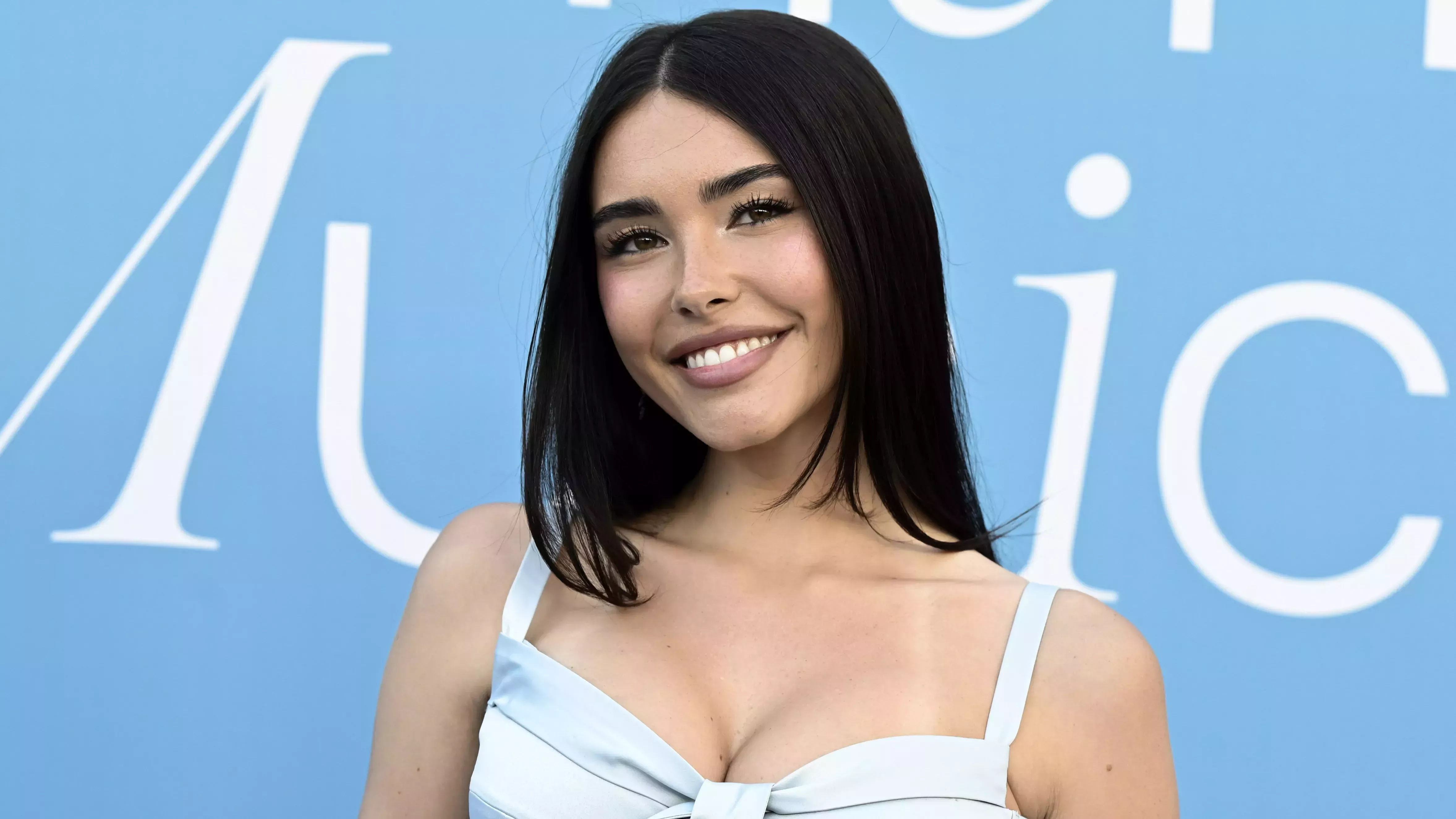 Madison Beer comparte historia familiar emocional mientras discute su bisexualidad: 'Me hace sentir tan molesta'