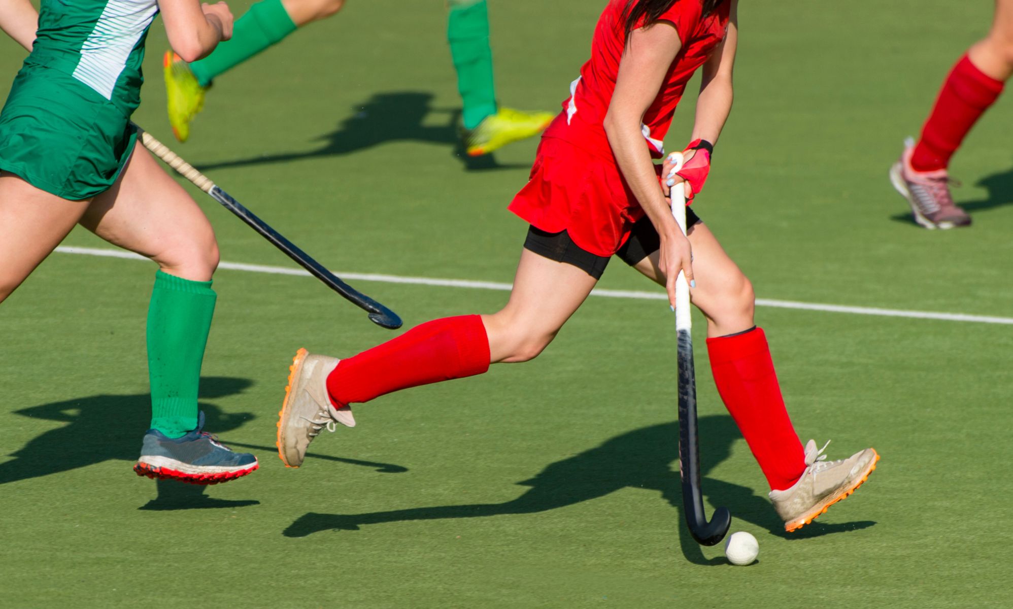 Atletas trans iniciarán una demanda contra England Hockey por prohibición de competencia femenina
