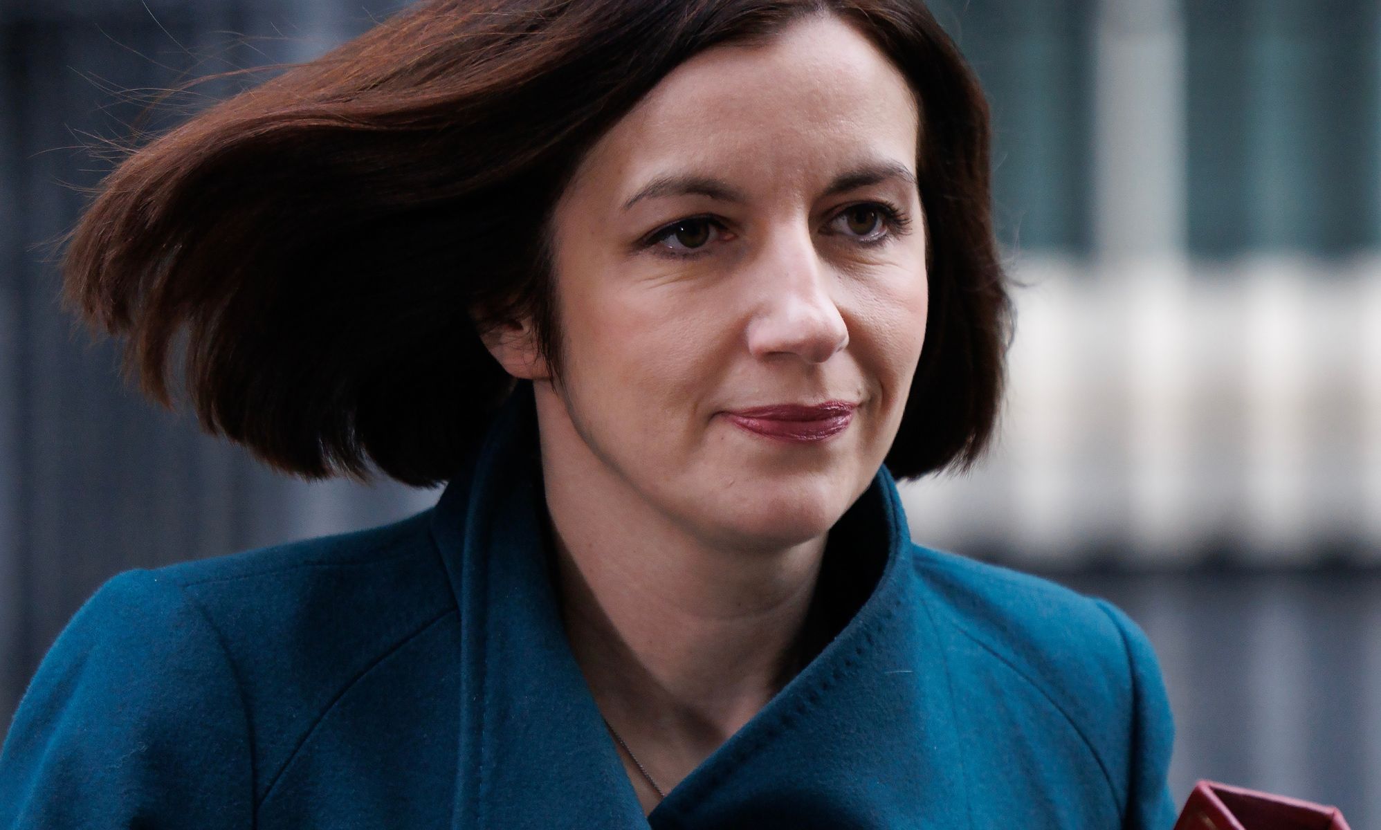 Las mujeres trans deben usar inodoros según su 'sexo biológico', dice ministra de igualdad