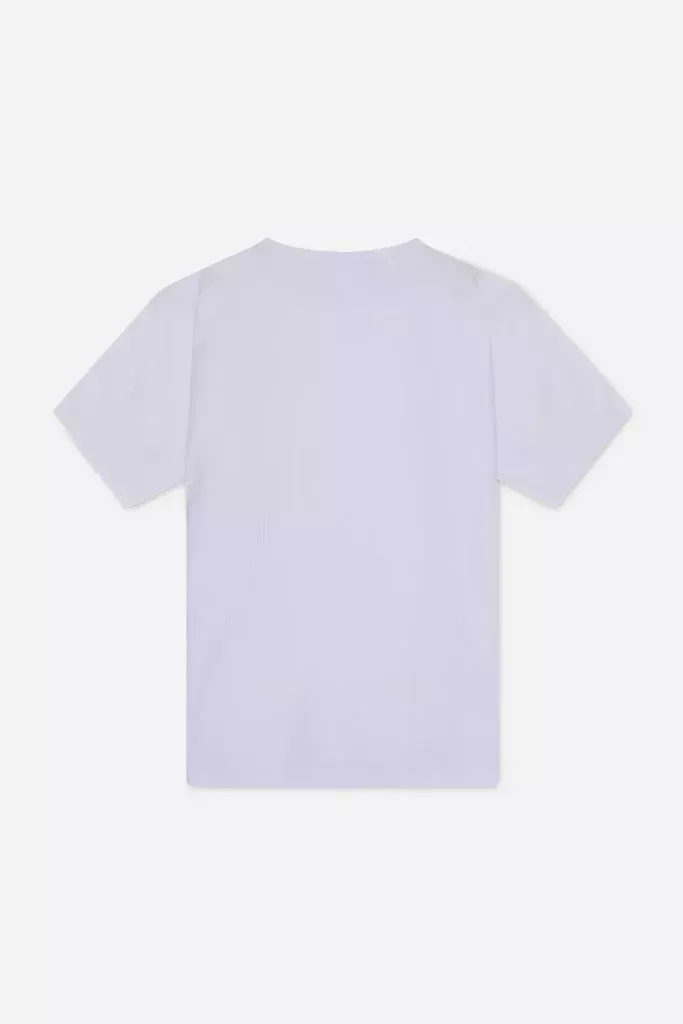 Bench SS25: El audaz renacer del streetwear de los 90