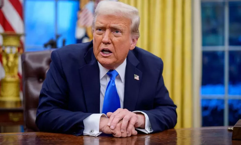 Donald Trump en la Oficina Oval.