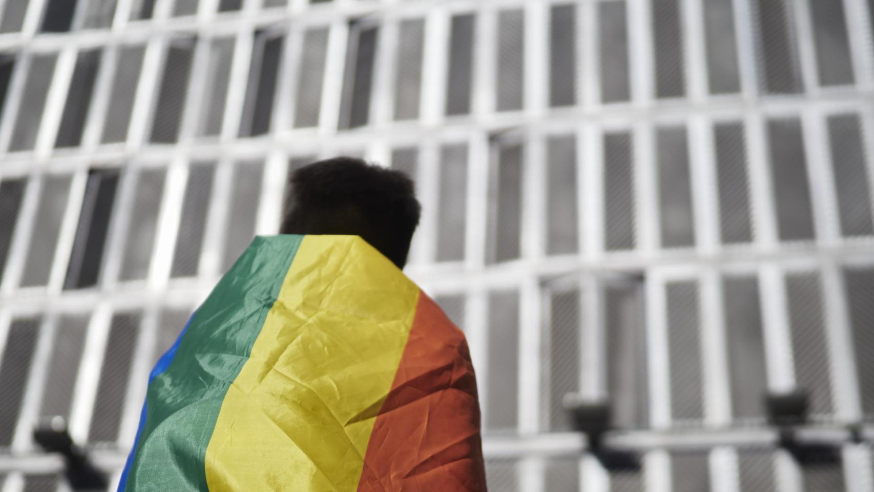 Condena por ataques homófobos: seis meses de prisión y multa a un agresor en Navarra