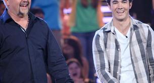 Kevin Jonas, noche homoerotica en "Minute to win". 