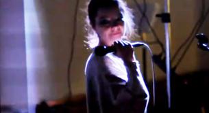 Björk en el karaoke, literalmente