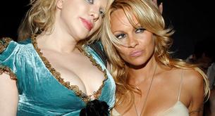Courtney Love se hizo una raya en el culo de Pamela Anderson