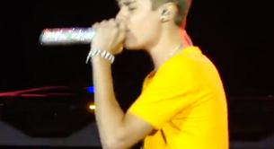 Justin Bieber se cuela en el concierto de Selena Gomez