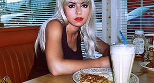 Marina & The Diamonds colabora con los productores de Rihanna en su nuevo single 'Radioactive'