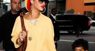 Rihanna quiere adoptar un niño