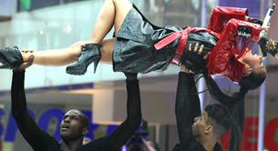 Nicole Scherzinger abre centros comerciales en Londres