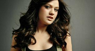 Kelly Clarkson la lía en Twitter al reconocer que es republicana