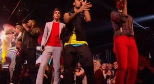 JLS y One Direction se unen en la final de 'X Factor'