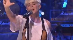 Robyn presenta 'Call Your Girlfriend' y 'Dancing On My Own' en 'Saturday Night Live'